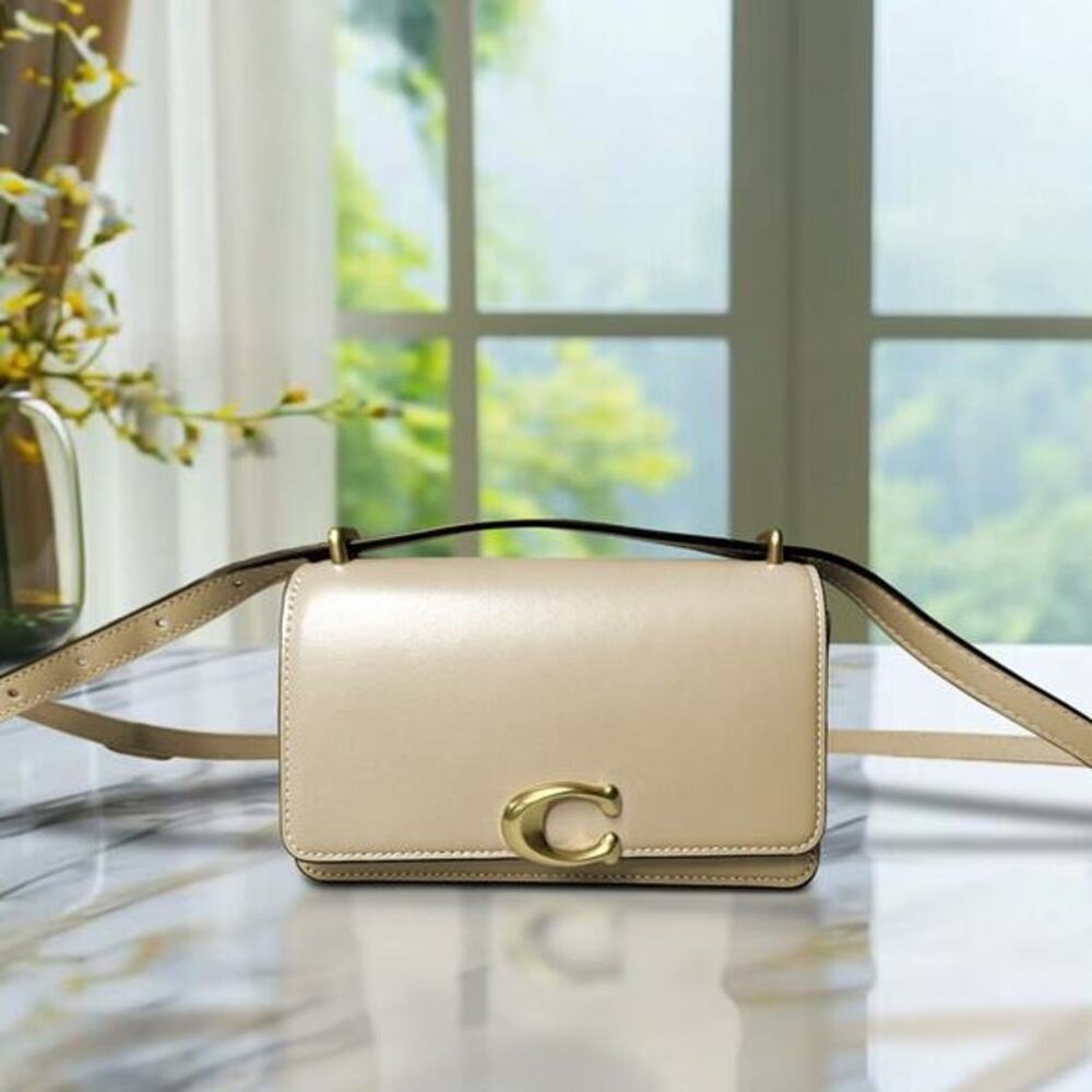 Coach Bandit Monochrome Crossbody Bag CD724 - Picture 1 of 8